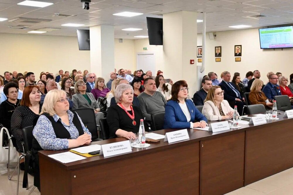 🏆 В Волгограде наградили лучших медицинских наставников 2026 года